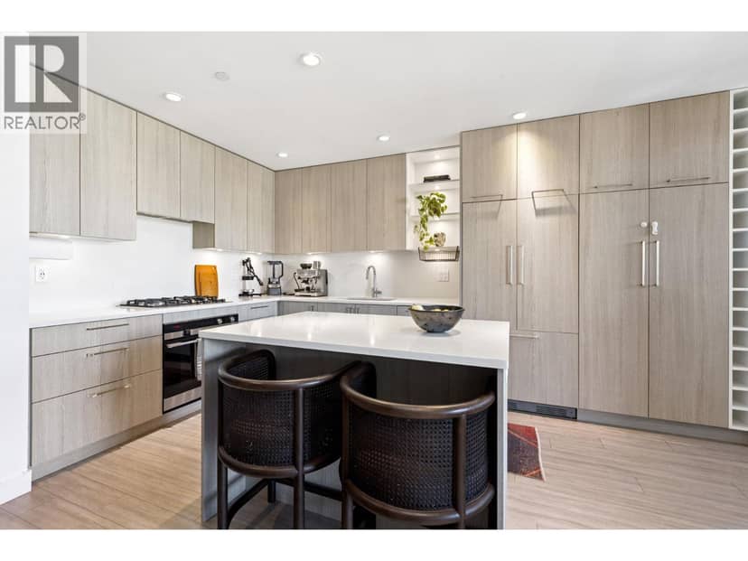 303 707 E 3RD STREET, North Vancouver, photo 4