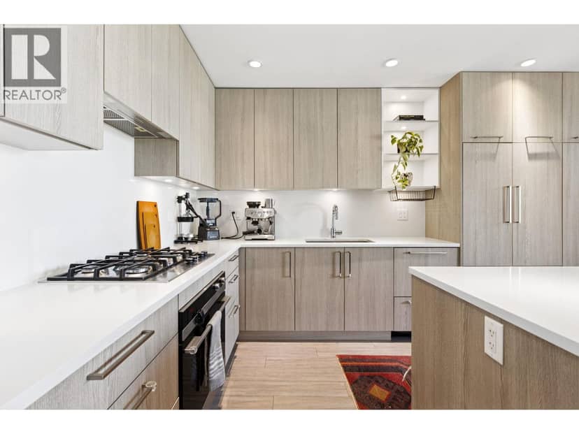 303 707 E 3RD STREET, North Vancouver, photo 5