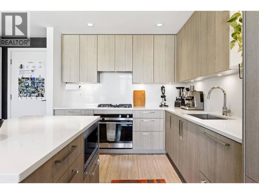 303 707 E 3RD STREET, North Vancouver, photo 6
