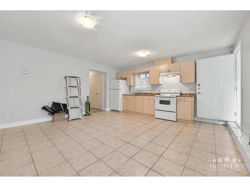 Basement 6125 148 STREET, Surrey, photo 3