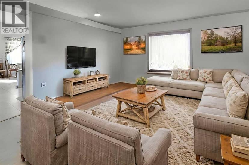 301 9 Street, Beiseker, photo 4