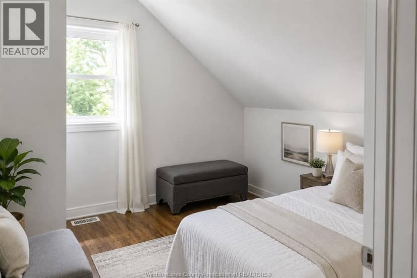 2429 Howard Avenue — photo 7 of 17