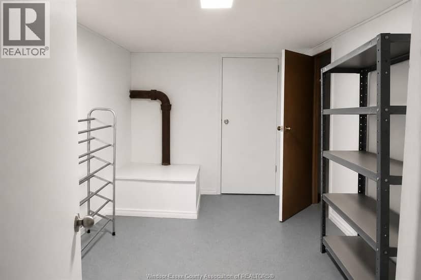 2429 Howard Avenue — photo 16 of 17