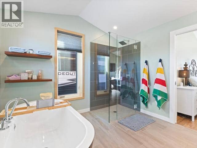 84 Orion Crescent — photo 20 of 40