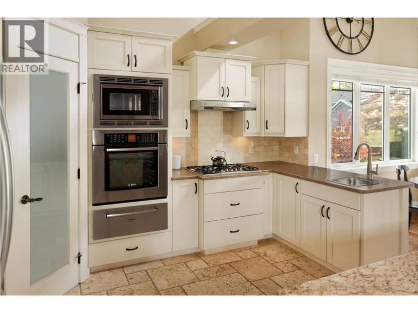 451 Cadder Avenue, Kelowna, photo 4