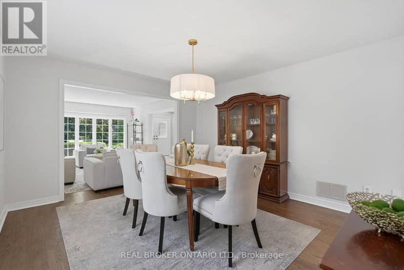 2205 Shaftesbury Court — photo 10 of 40