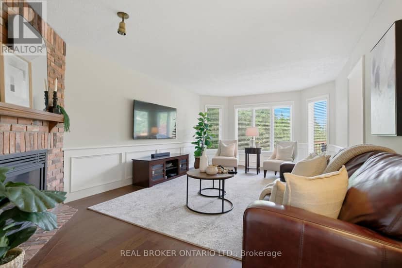 2205 Shaftesbury Court — photo 19 of 40