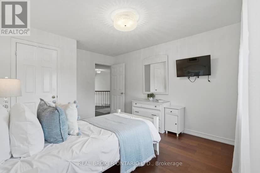 2205 Shaftesbury Court — photo 36 of 40