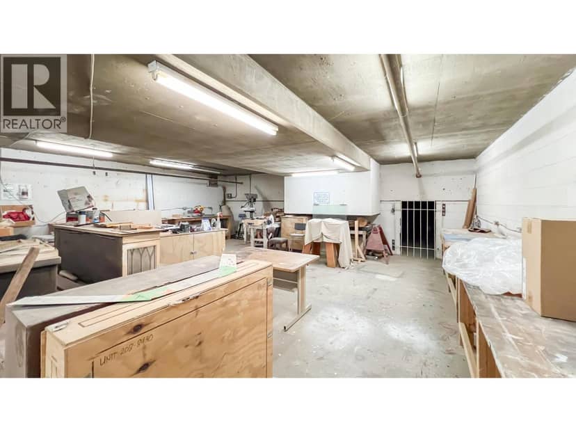 205 8430 Jellicoe Street, Vancouver, photo 4