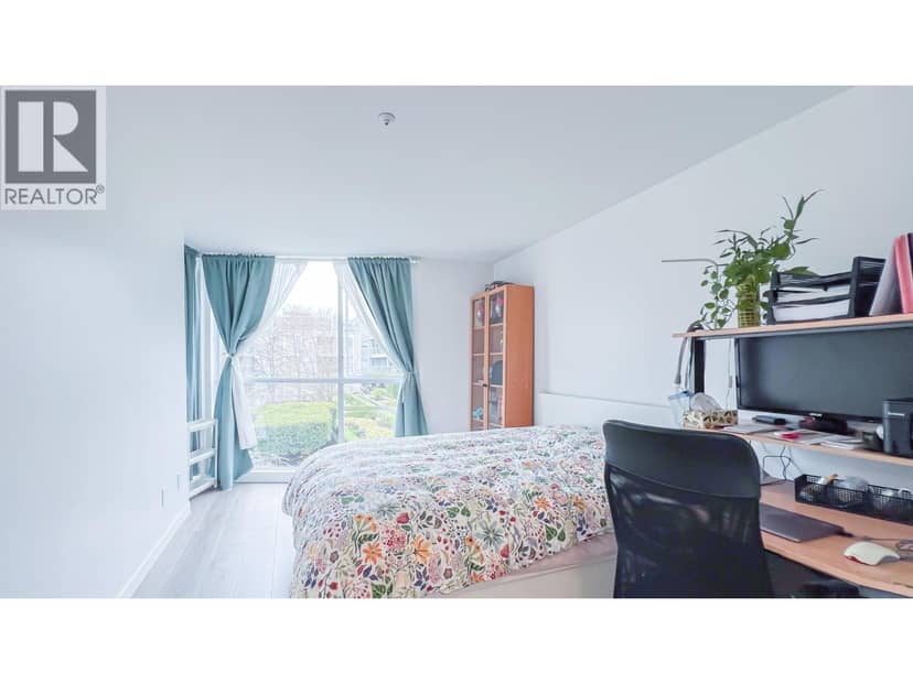 205 8430 Jellicoe Street, Vancouver, photo 7