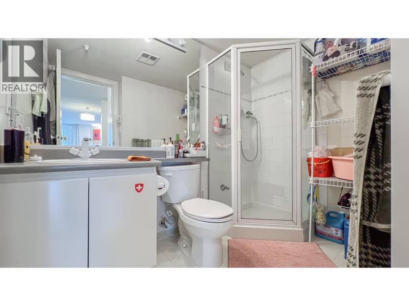 205 8430 Jellicoe Street, Vancouver, photo 8