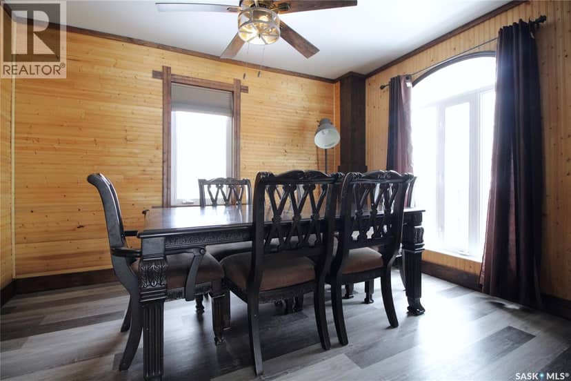 301 Pelly STREET — photo 9 of 23