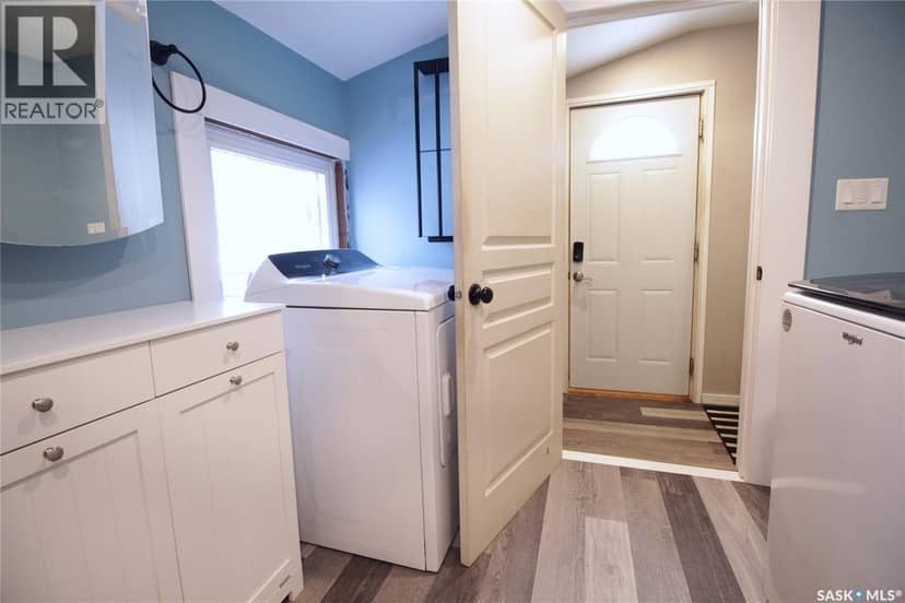 301 Pelly STREET — photo 14 of 23