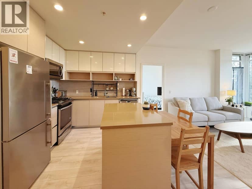105 8850 UNIVERSITY CRESCENT, Burnaby, photo 2