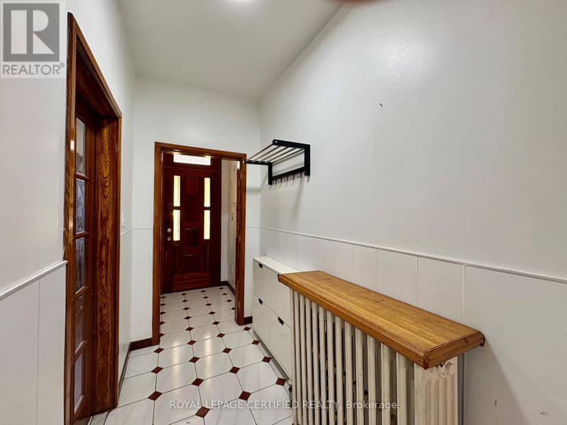 36 Mitchell Avenue — photo 3 of 29