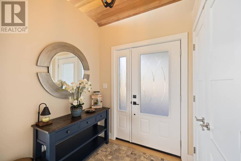 131 Bayview Drive — photo 4 of 40