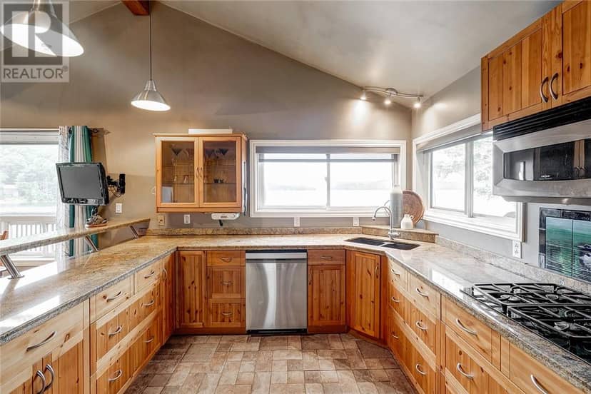 1924 Fairbanks Road E — photo 12 of 37