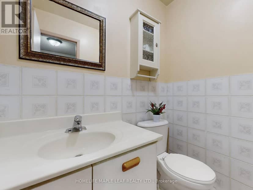 39 Lamay Crescent — photo 16 of 40