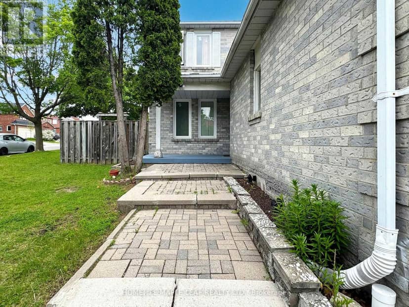 39 Lamay Crescent — photo 2 of 40