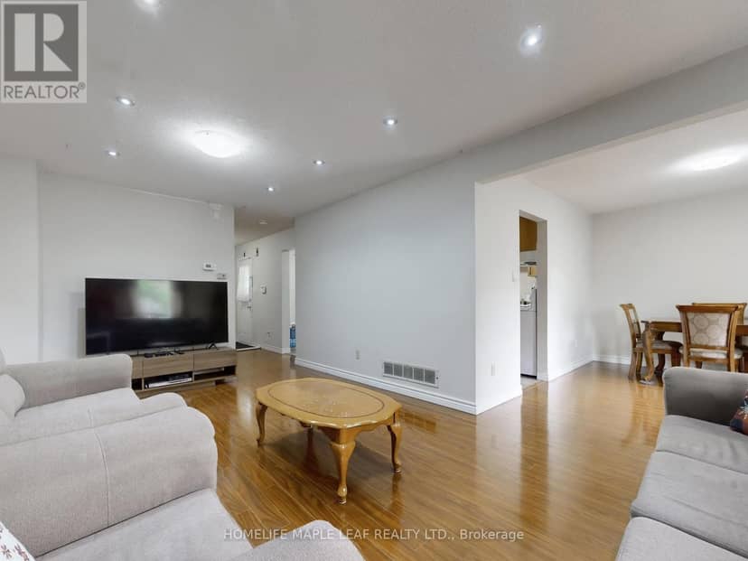 39 Lamay Crescent — photo 7 of 40