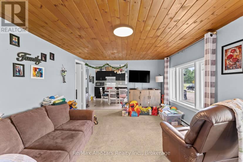 13 Eva Street, Kawartha Lakes, photo 6