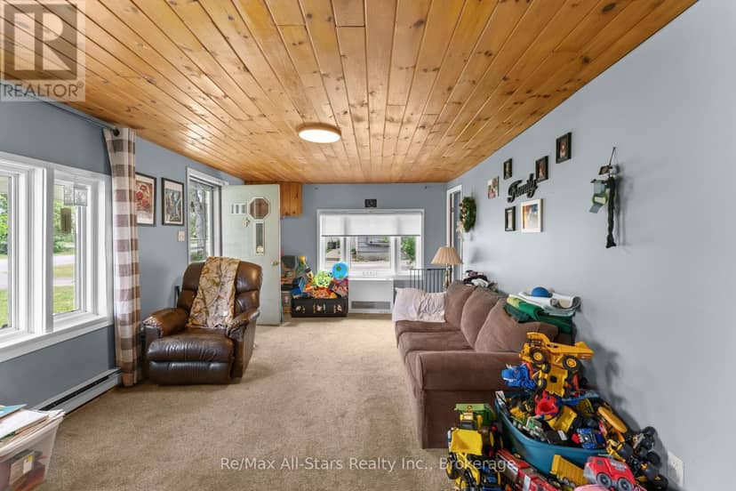 13 Eva Street, Kawartha Lakes, photo 7