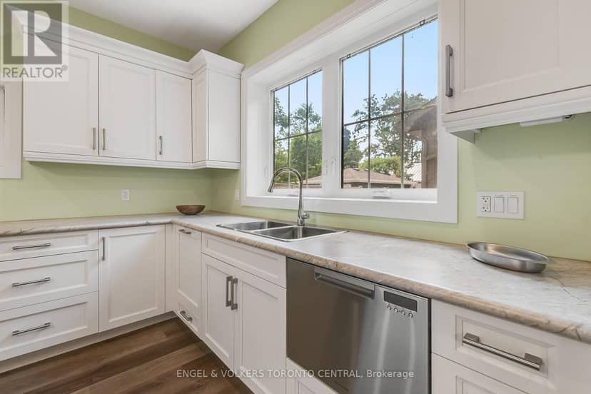 125 Richardson Street — photo 23 of 40