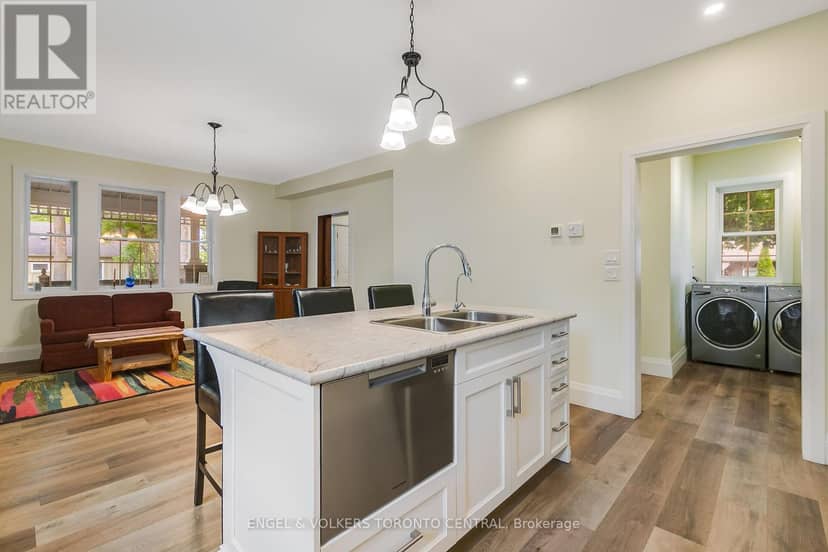 125 Richardson Street — photo 24 of 40
