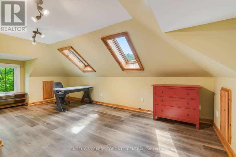 125 Richardson Street — photo 34 of 40