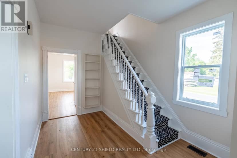 18491 Hughie Munro Street, North Glengarry, photo 4