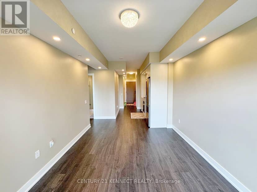 706 - 30 Inn On The Park Drive — photo 11 of 40