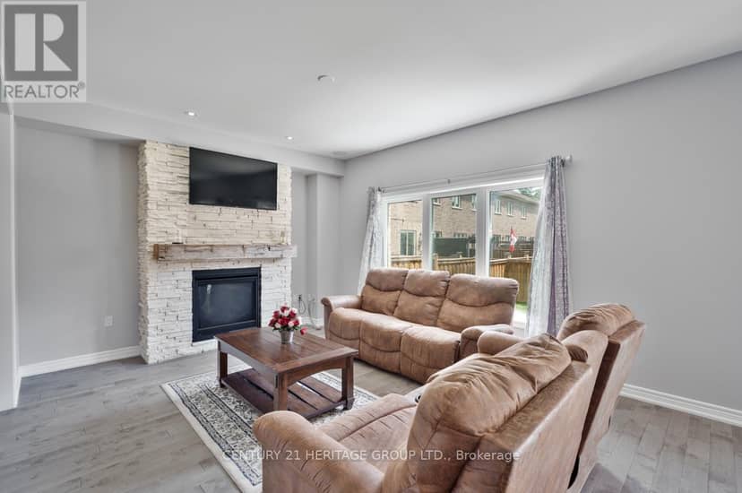 33 Prosser Crescent — photo 13 of 39