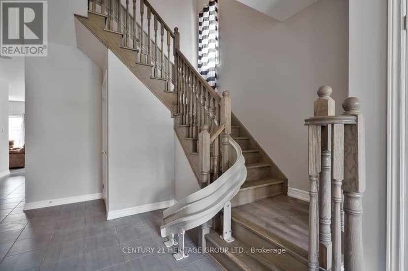 33 Prosser Crescent — photo 16 of 39