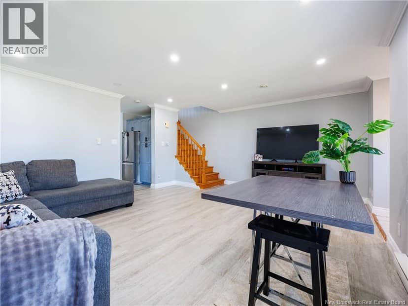 72 Martindale Drive — photo 8 of 34