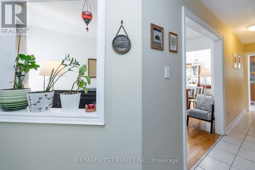 1216 Leewood Drive — photo 7 of 40