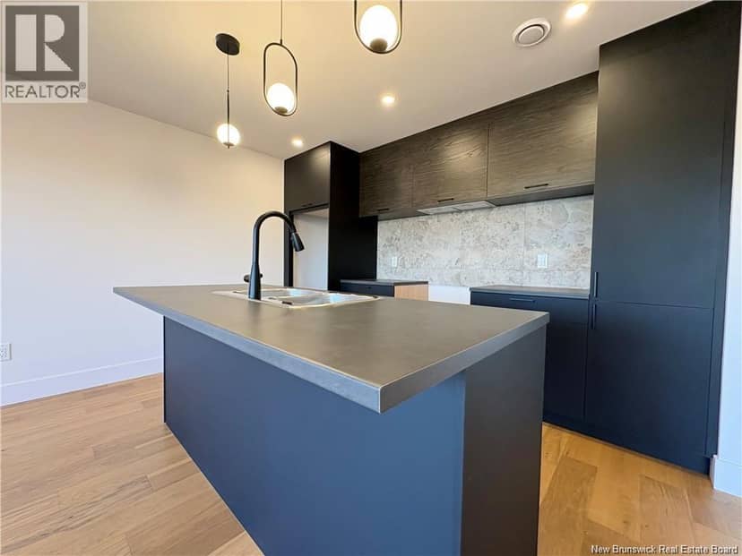 1024 Elmwood Drive — photo 11 of 37