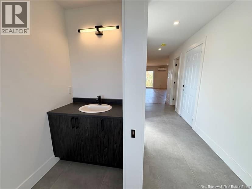 1024 Elmwood Drive — photo 5 of 37