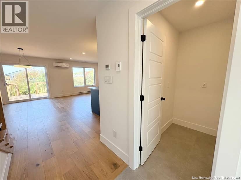 1024 Elmwood Drive — photo 8 of 37