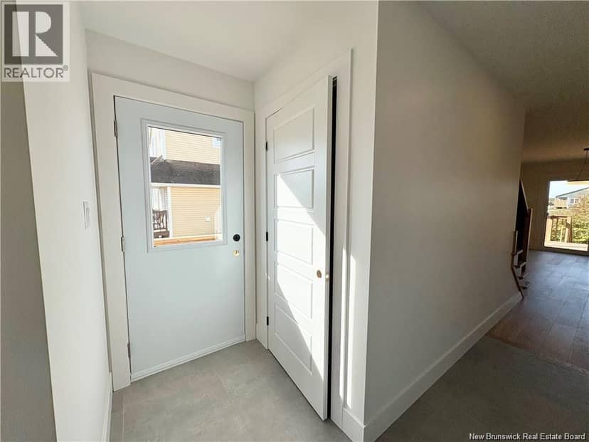1024 Elmwood Drive — photo 7 of 37