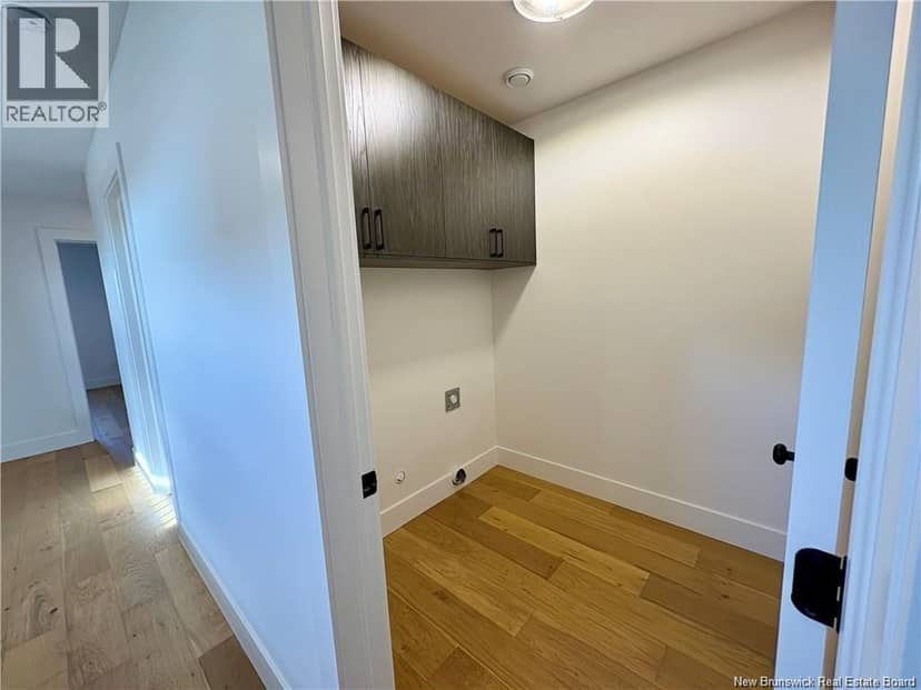 1024 Elmwood Drive — photo 19 of 37