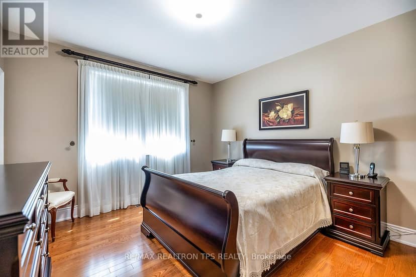 25 Leafield Drive — photo 15 of 40