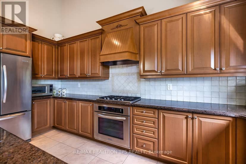 25 Leafield Drive — photo 12 of 40