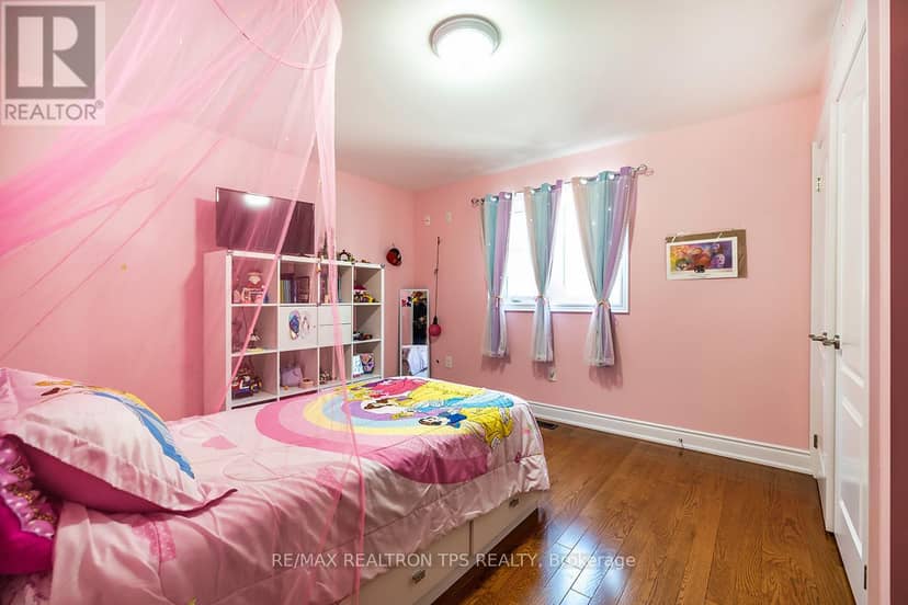 25 Leafield Drive — photo 24 of 40