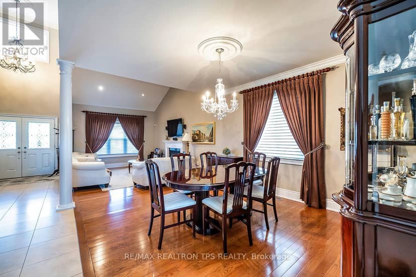 25 Leafield Drive — photo 7 of 40