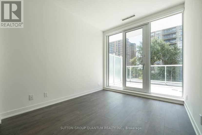 316 - 15 Holmes Avenue — photo 6 of 32