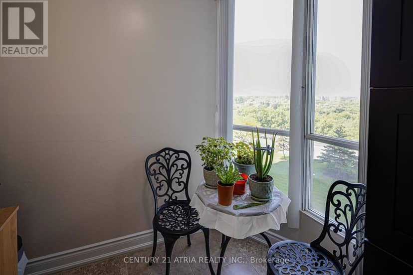 606 - 3077 Weston Road — photo 9 of 29