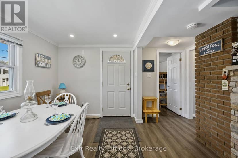 23 Manor Road — photo 9 of 40