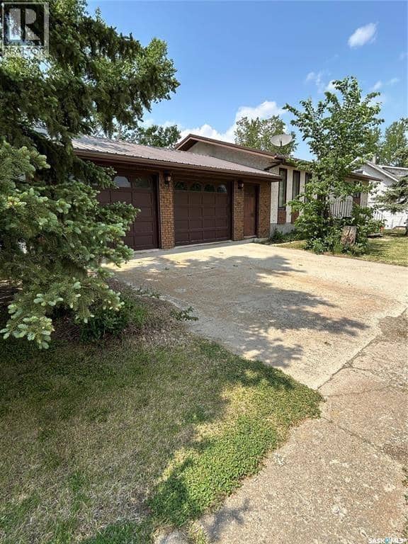 8 McCulloch STREET — photo 2 of 23