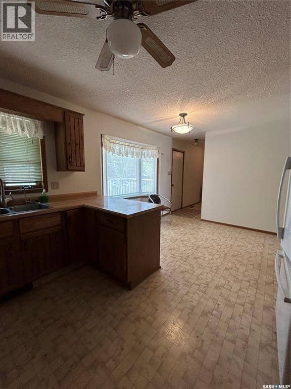 8 McCulloch STREET — photo 7 of 23