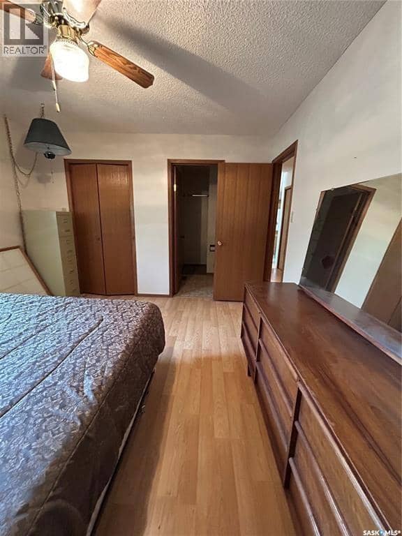 8 McCulloch STREET — photo 9 of 23